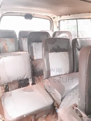 Toyota HiAce 2013 White