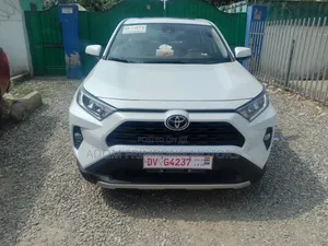 Toyota RAV4 2023 White