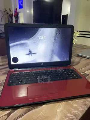 Laptop HP 15-f272wm 8GB Intel Core i5 HDD 500GB