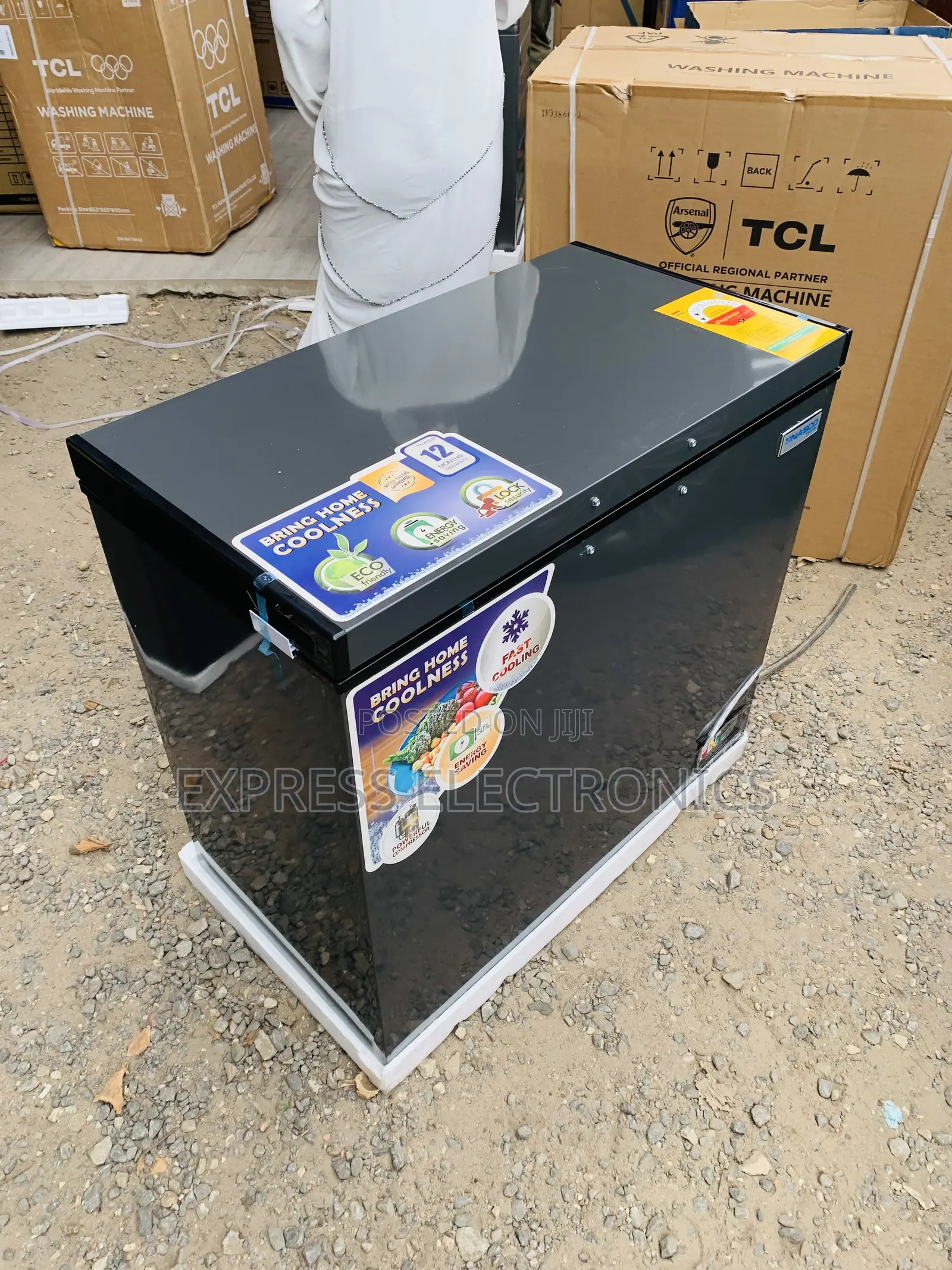 Lovely New Nasco NAS-250FL Chest Freezer - 200 Litres Silver