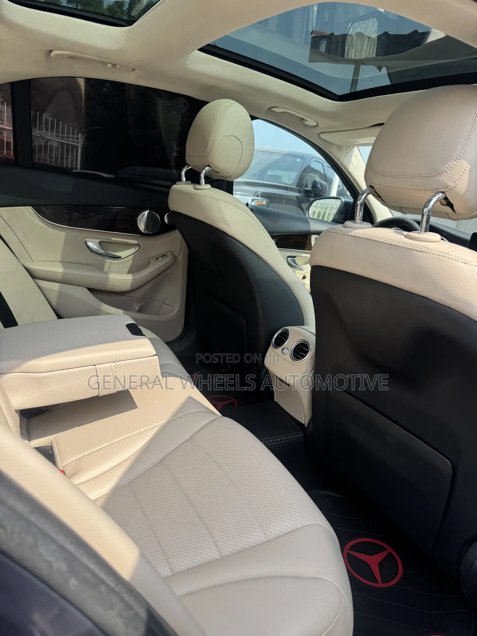 Mercedes-Benz C300 Luxury 4dr AWD 4Matic Sedan (2.0L 4cyl 7A) 2015 Blue