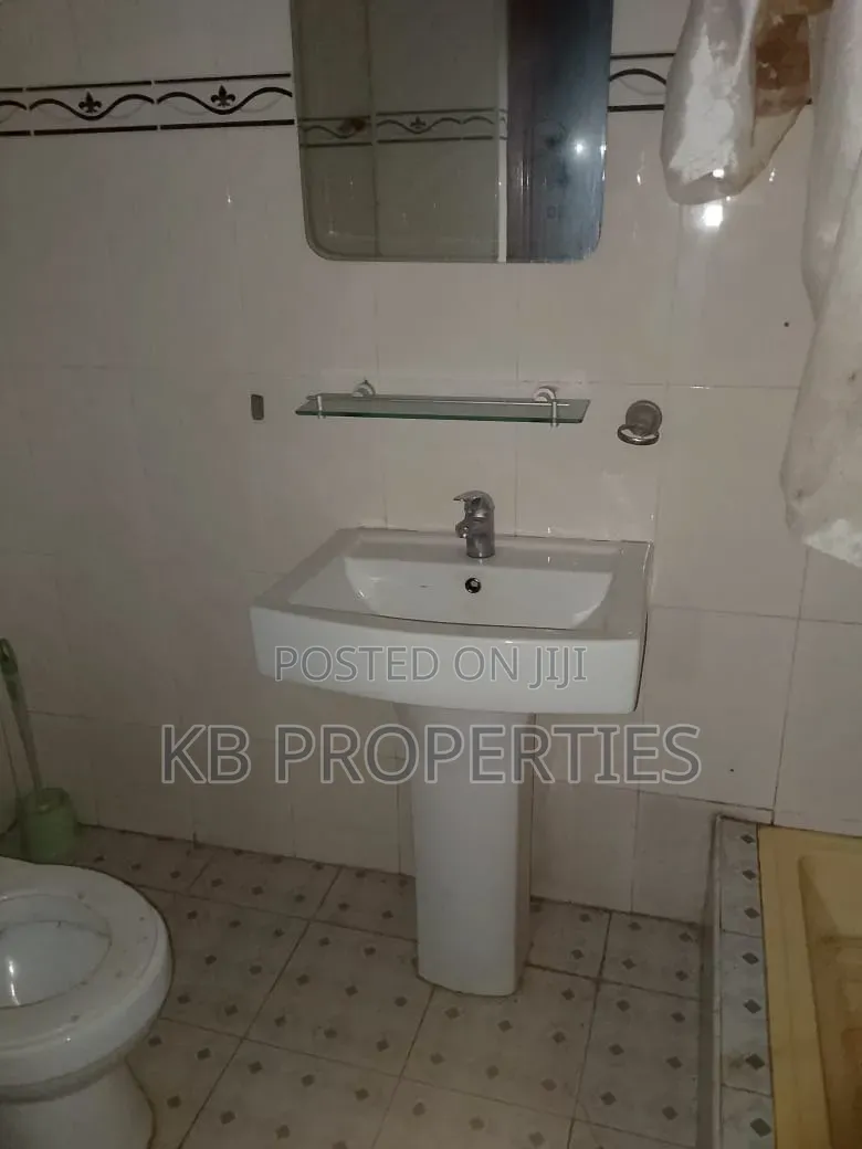 2bdrm Apartment in Kb Properties, Baatsona Total for rent