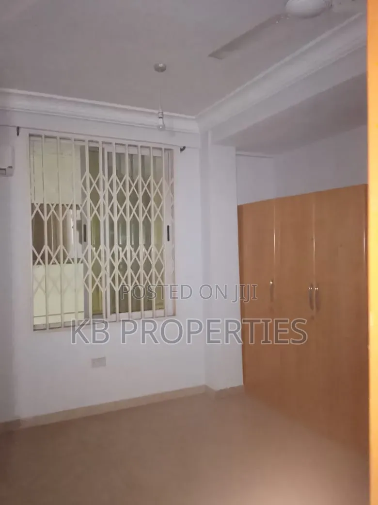 2bdrm Apartment in Kb Properties, Baatsona Total for rent