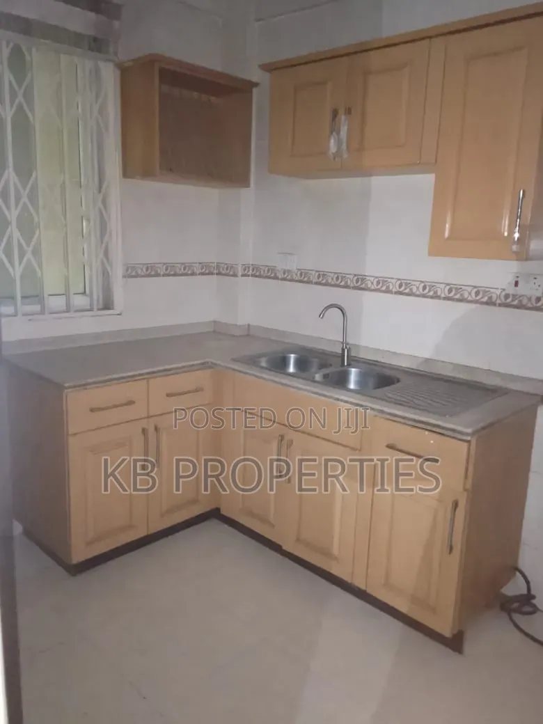 2bdrm Apartment in Kb Properties, Baatsona Total for rent
