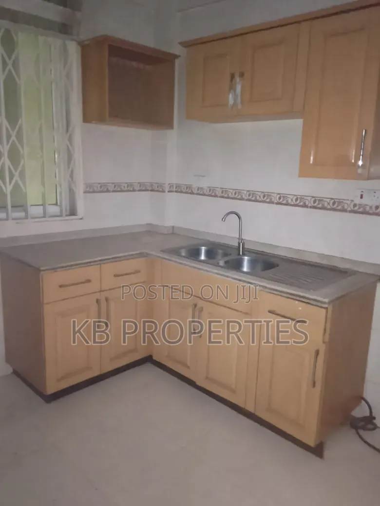 2bdrm Apartment in Kb Properties, Baatsona Total for rent