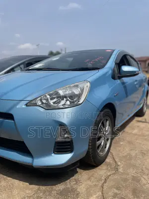 Toyota Aqua 2013 Blue