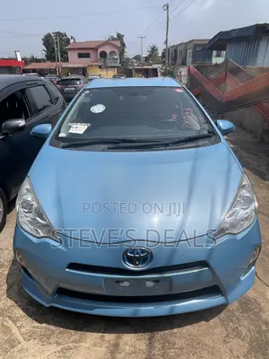 Toyota Aqua 2013 Blue