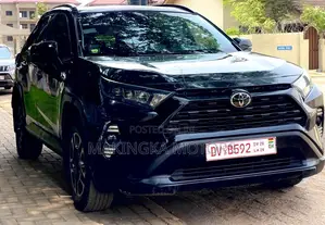 Toyota RAV4 LE FWD 2020 Black