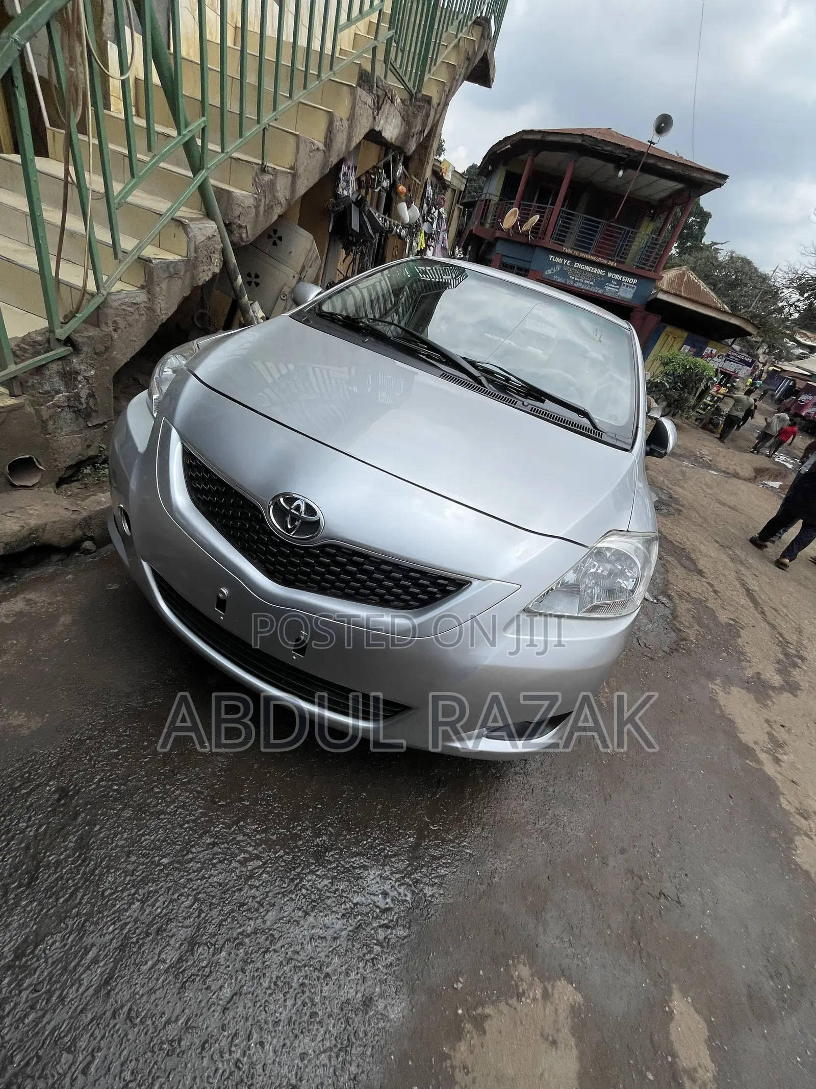 Toyota Belta 2012 Silver