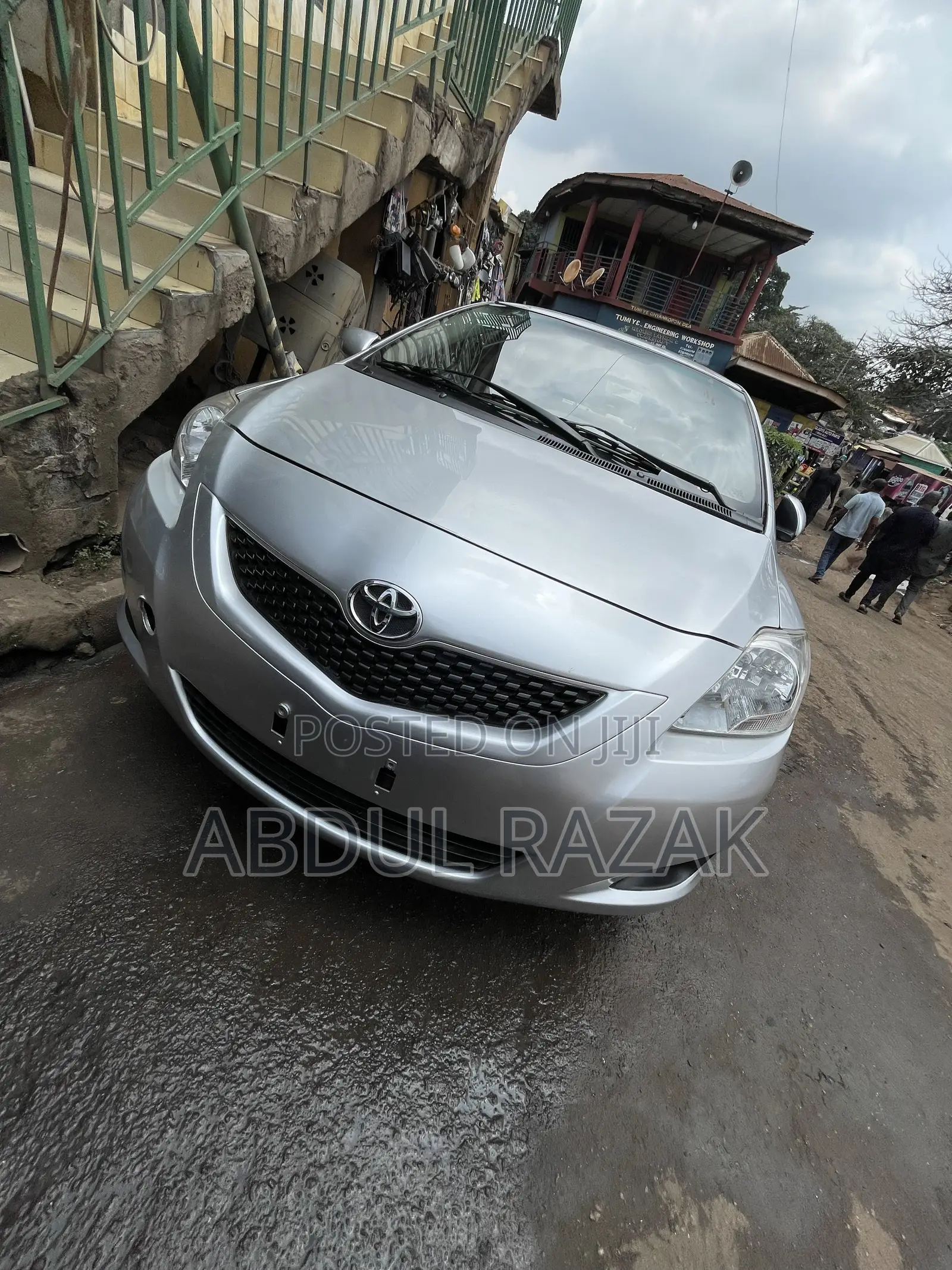 Toyota Belta 2012 Silver