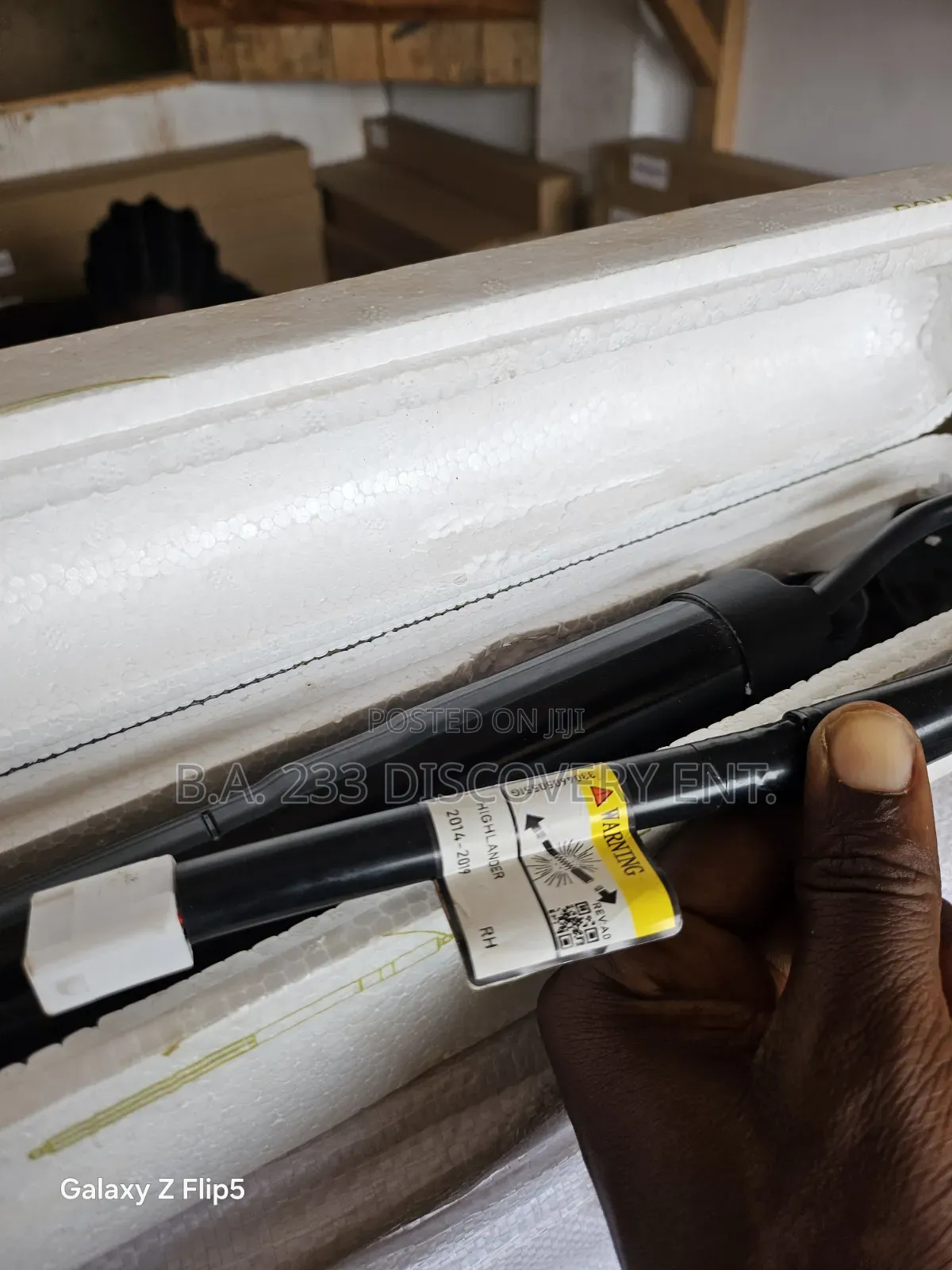 /2016/2018/2019 Toyota Highlander Electronic Boot Shocks