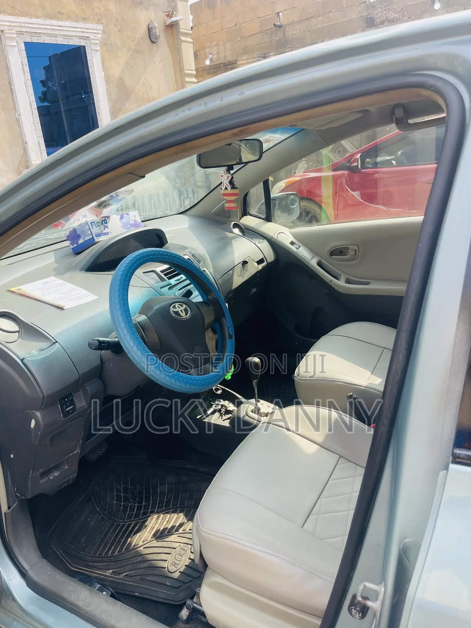 Toyota Vitz 2009 Blue
