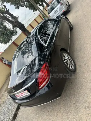 Mercedes-Benz C300 Luxury 4Matic Sedan AWD (2.0L 4cyl 7A) 2016 Black