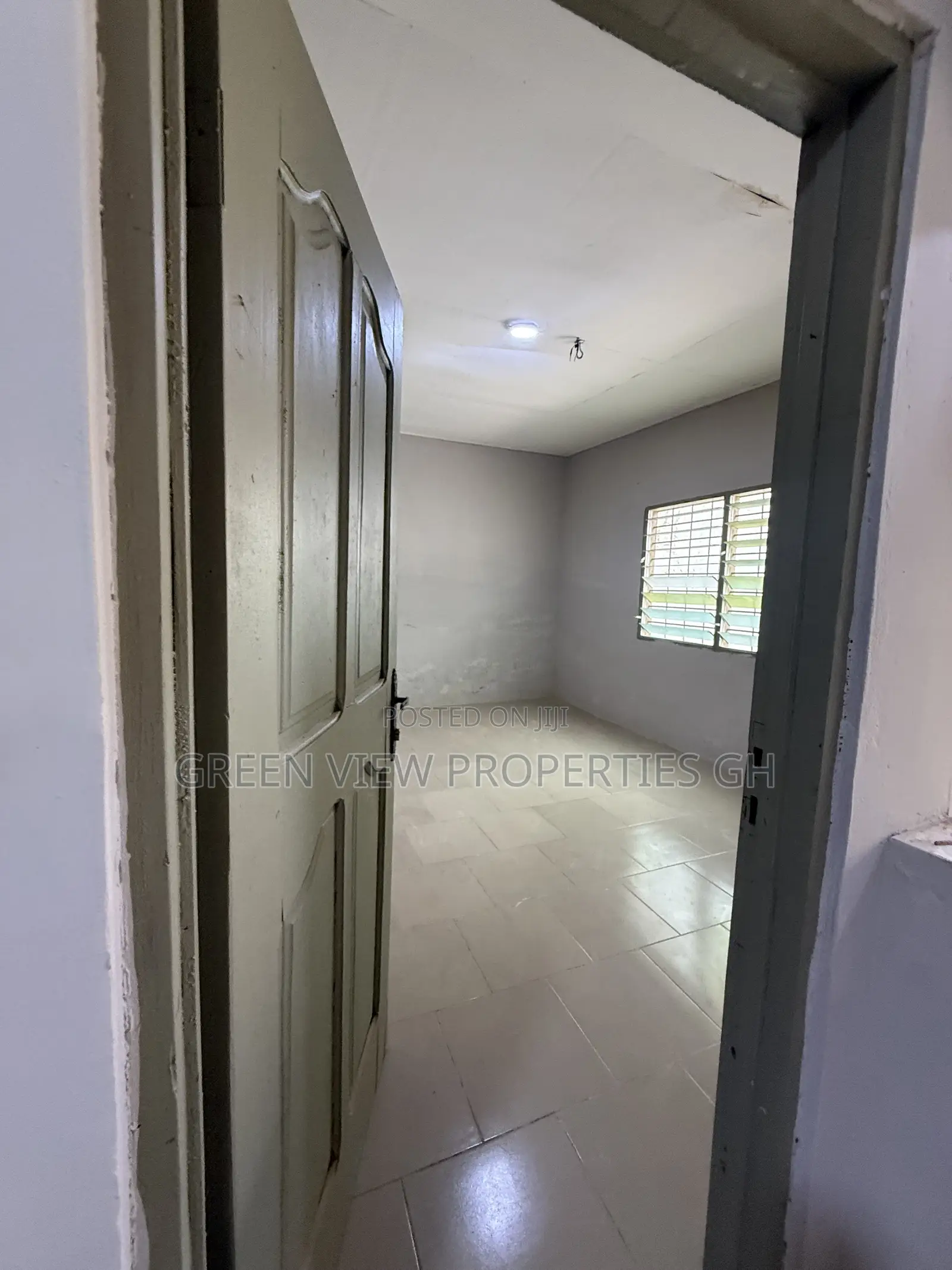 1bdrm Apartment in West Hills Mall Area for rent