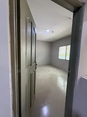 1bdrm Apartment in West Hills Mall Area for rent
