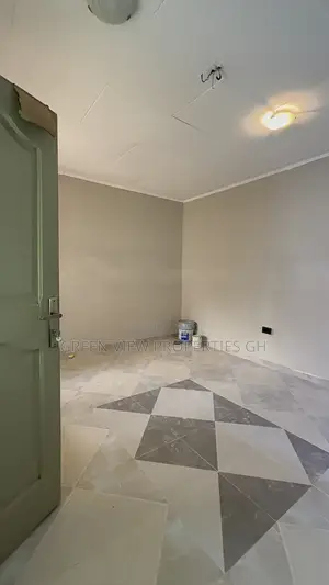 1bdrm Apartment in West Hills Mall Area for rent