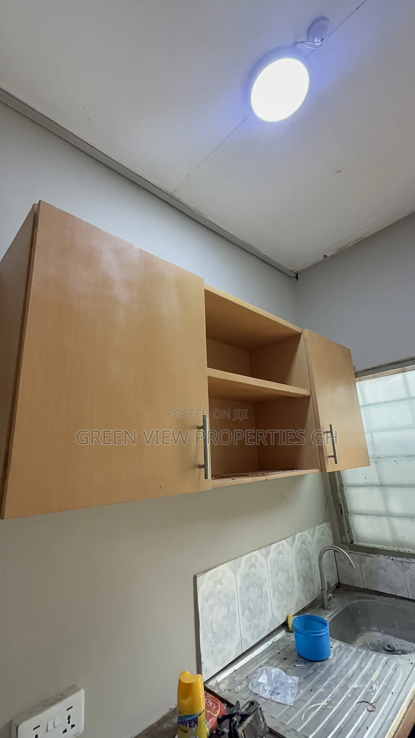 1bdrm Apartment in West Hills Mall Area for rent
