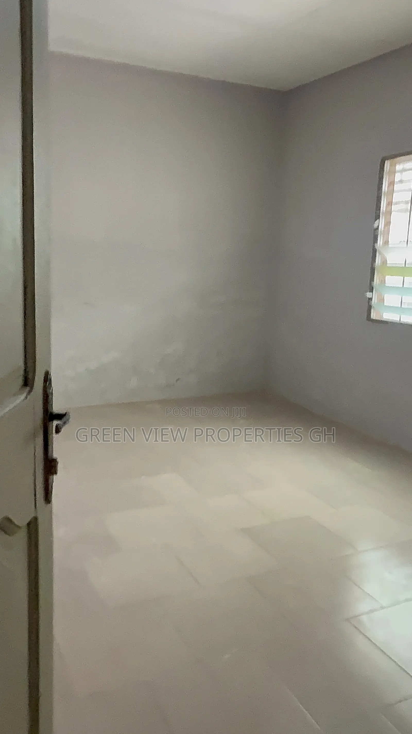 1bdrm Apartment in West Hills Mall Area for rent