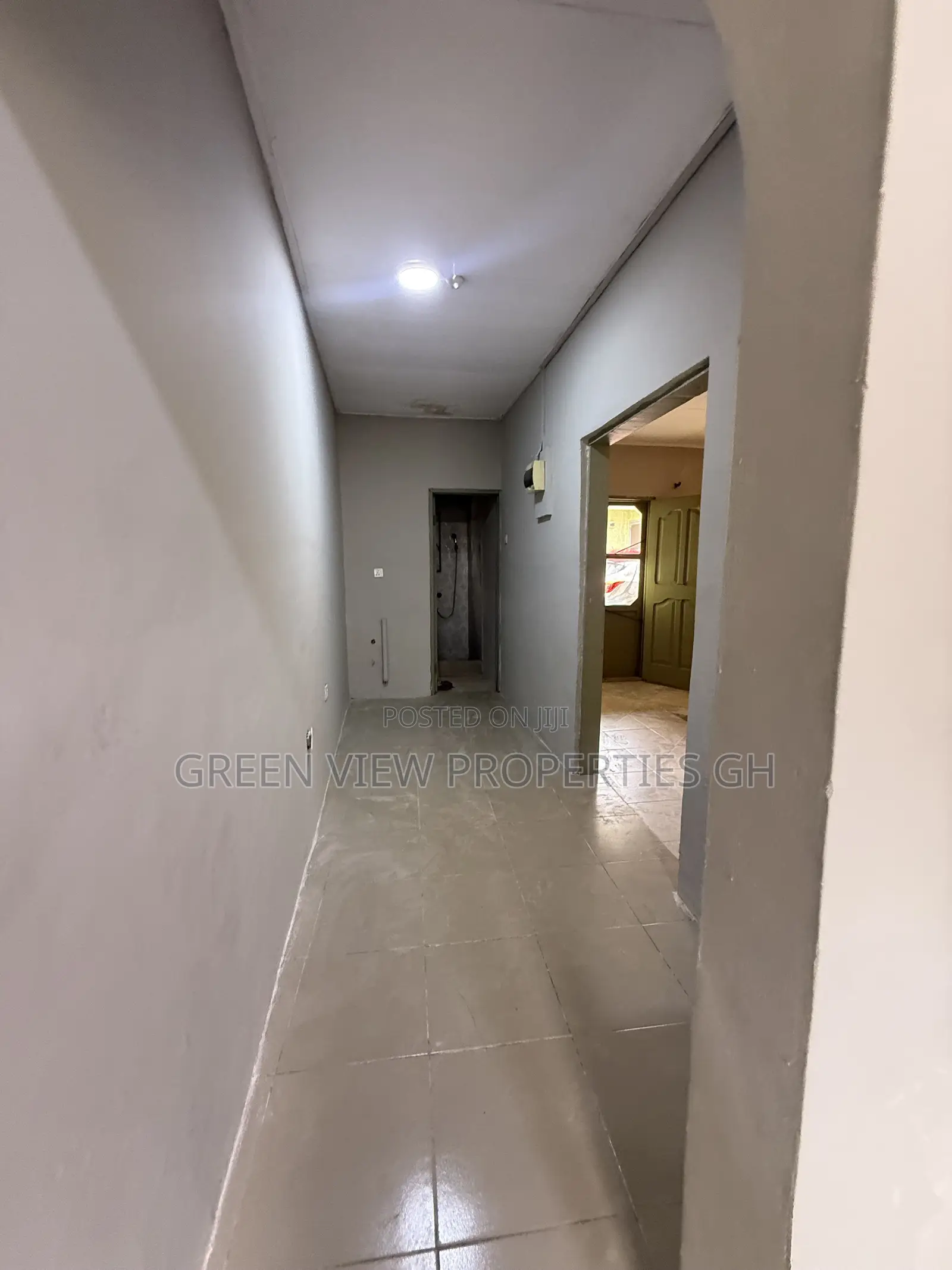 1bdrm Apartment in West Hills Mall Area for rent