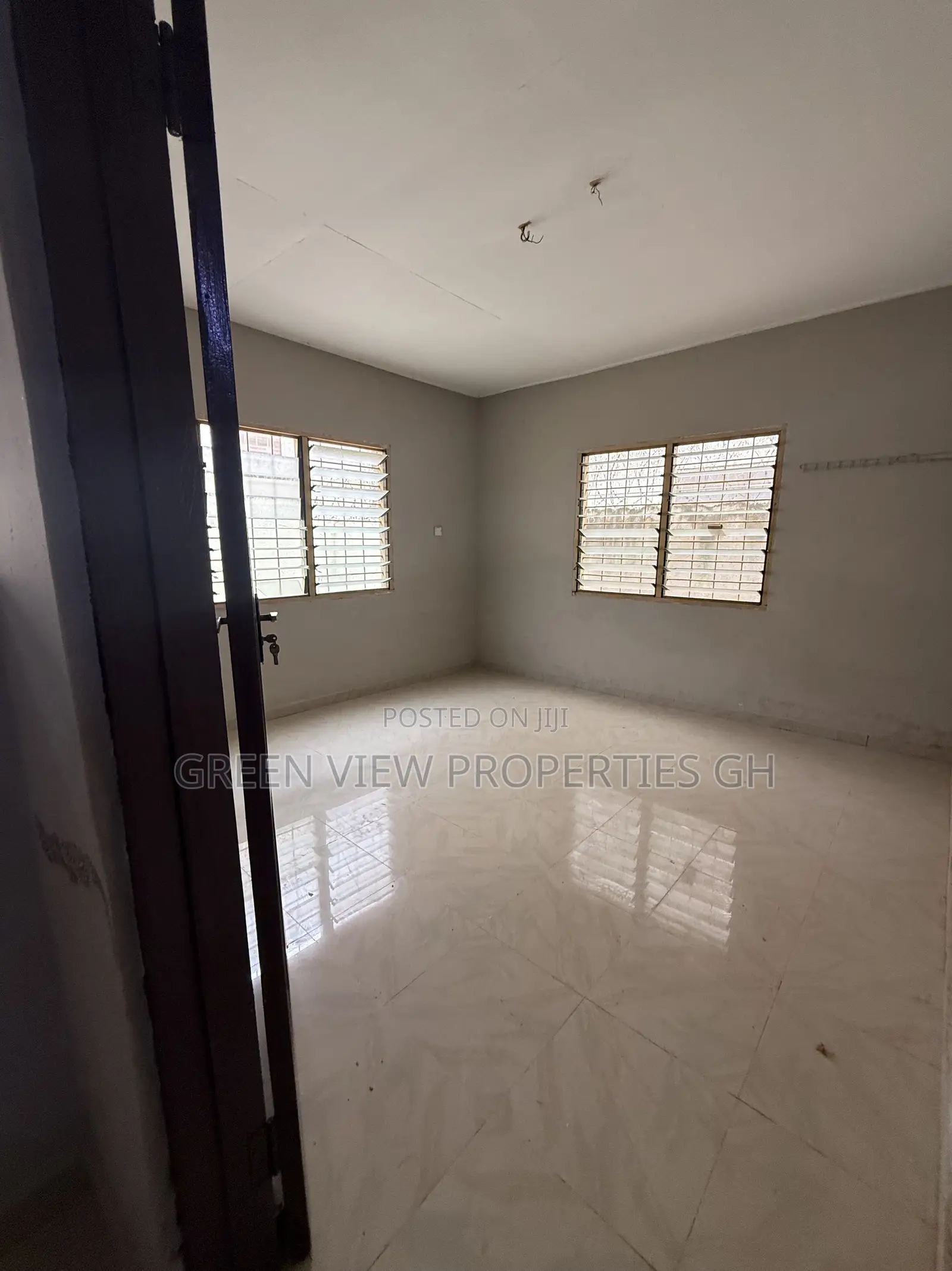 1bdrm Apartment in West Hills Mall Area for rent