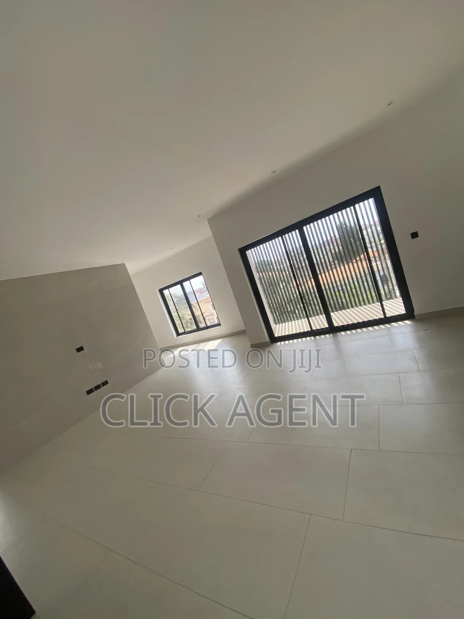 5bdrm House in American House, East Legon for rent