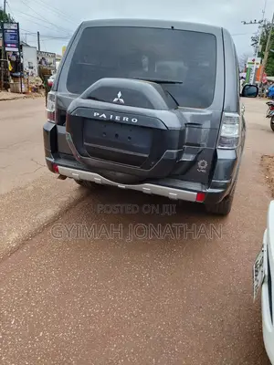 Mitsubishi Pajero 2012 Black