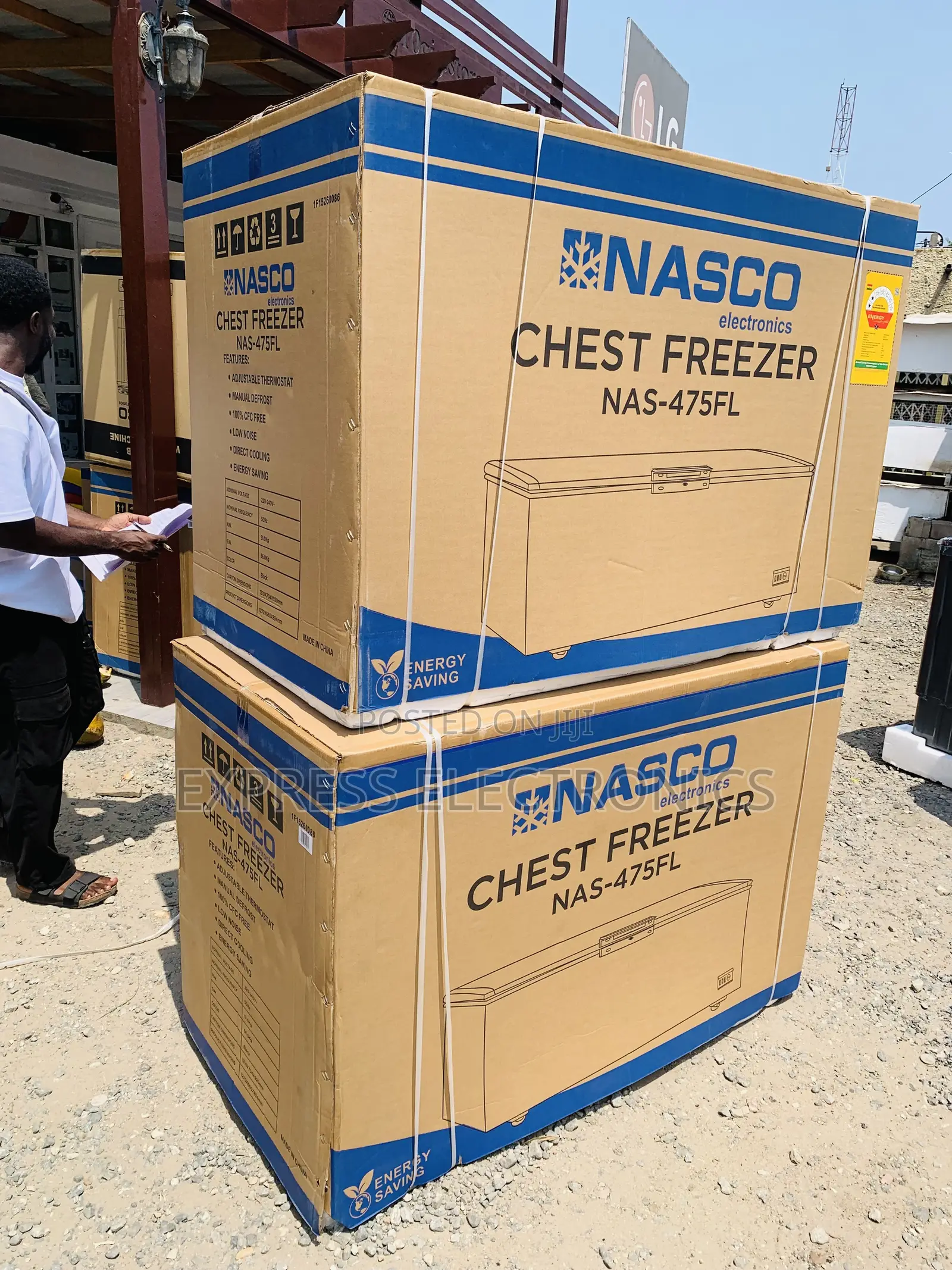 Nasco 400 LTRS Chest Freezer – Black (NAS-475FL-B)