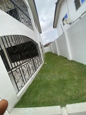 4bdrm House in East Legon, A&C Mall Area for rent
