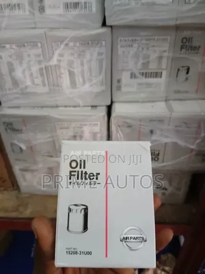 Genuine Nissan Oil Filter 15208-31u00