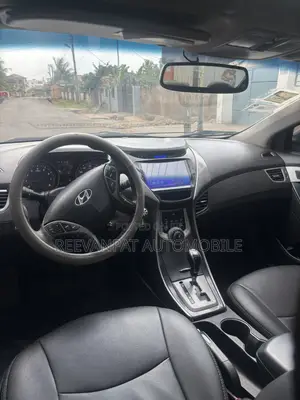Hyundai Elantra 2013 Silver
