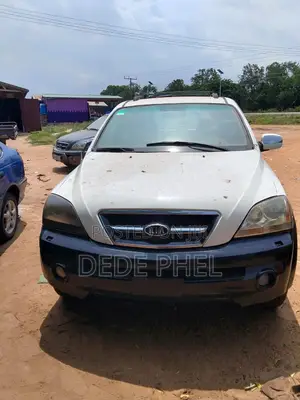 Kia Sorento 2002 White