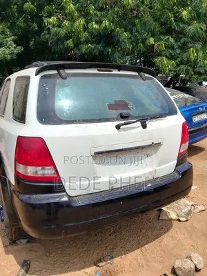 Kia Sorento 2002 White