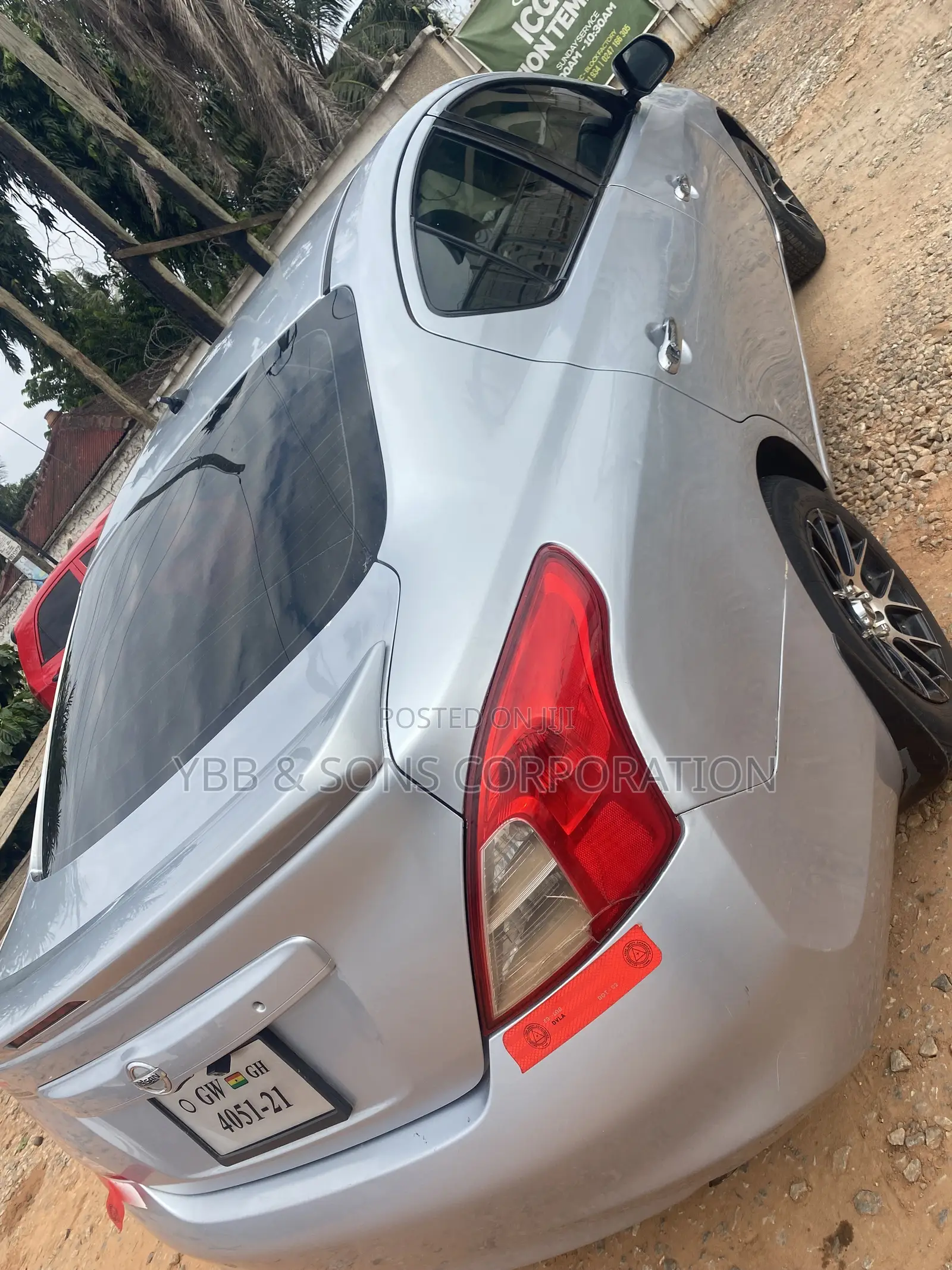 Nissan Versa 2013 Silver
