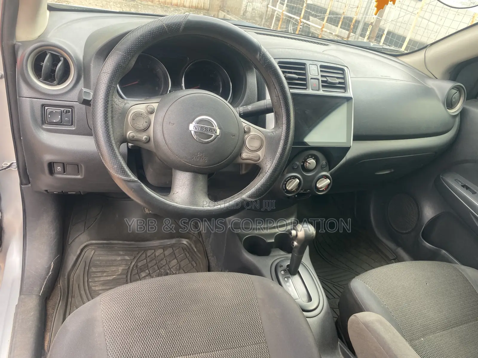 Nissan Versa 2013 Silver