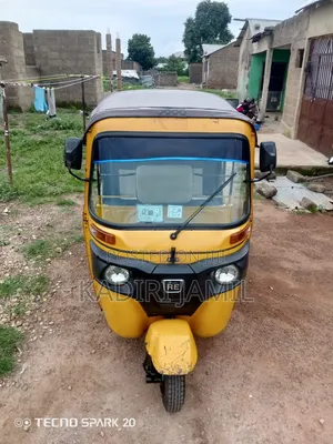 Bajaj RE 2024 Yellow
