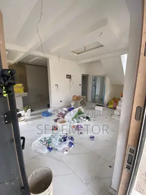 3bdrm House in Housing Down for rent