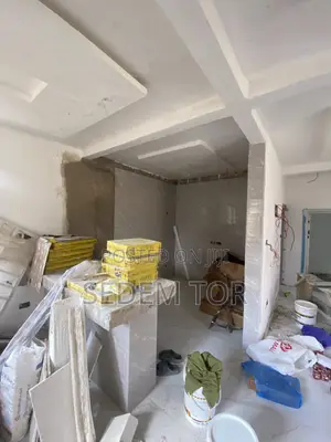 3bdrm House in Housing Down for rent