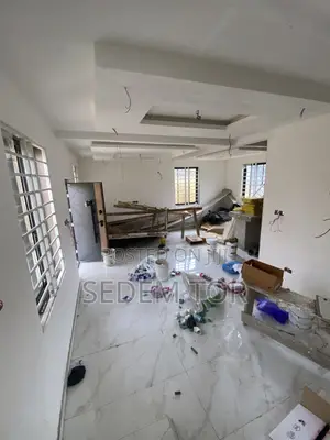 3bdrm House in Housing Down for rent