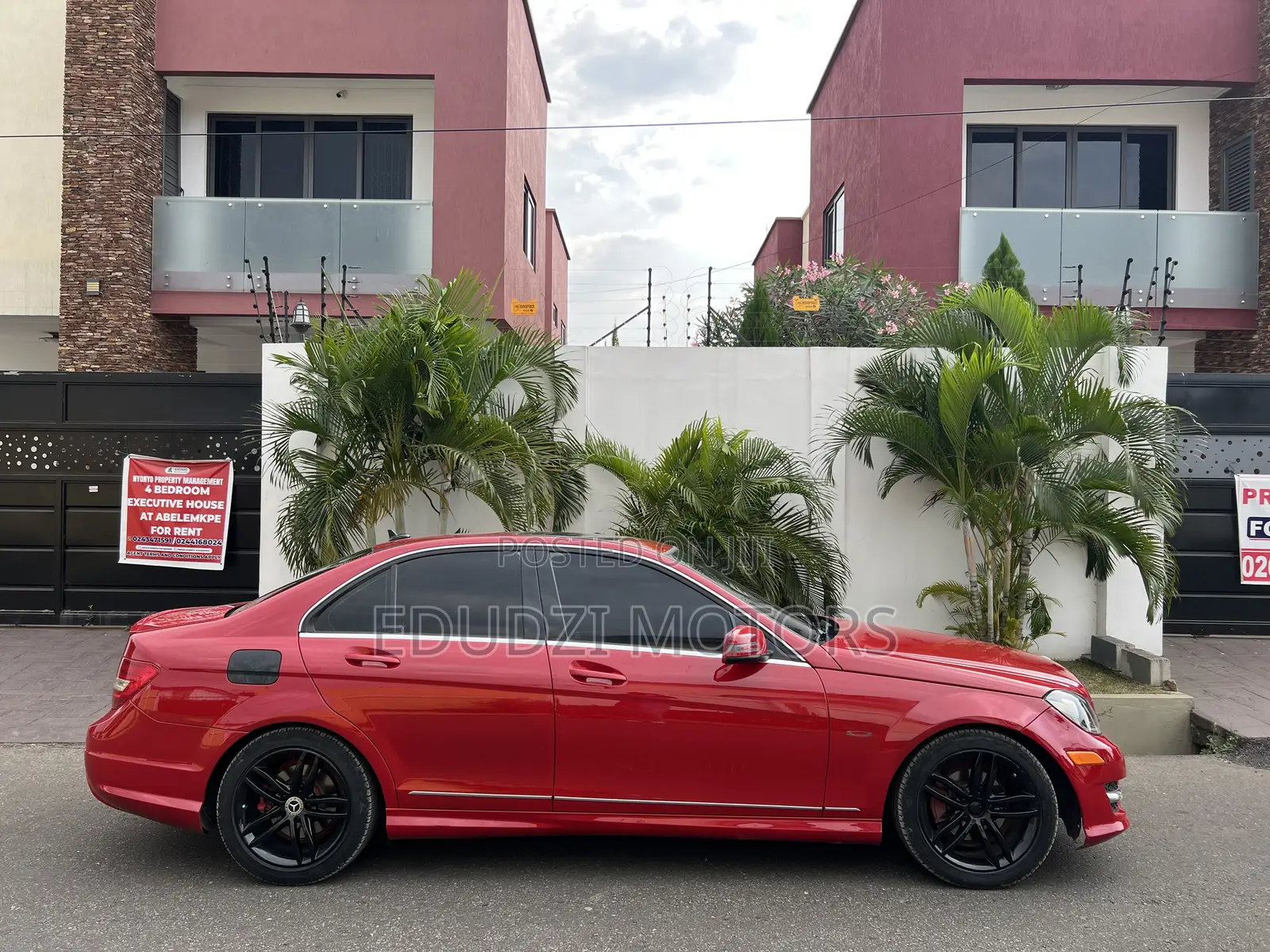 Mercedes-Benz C250 2012 Red
