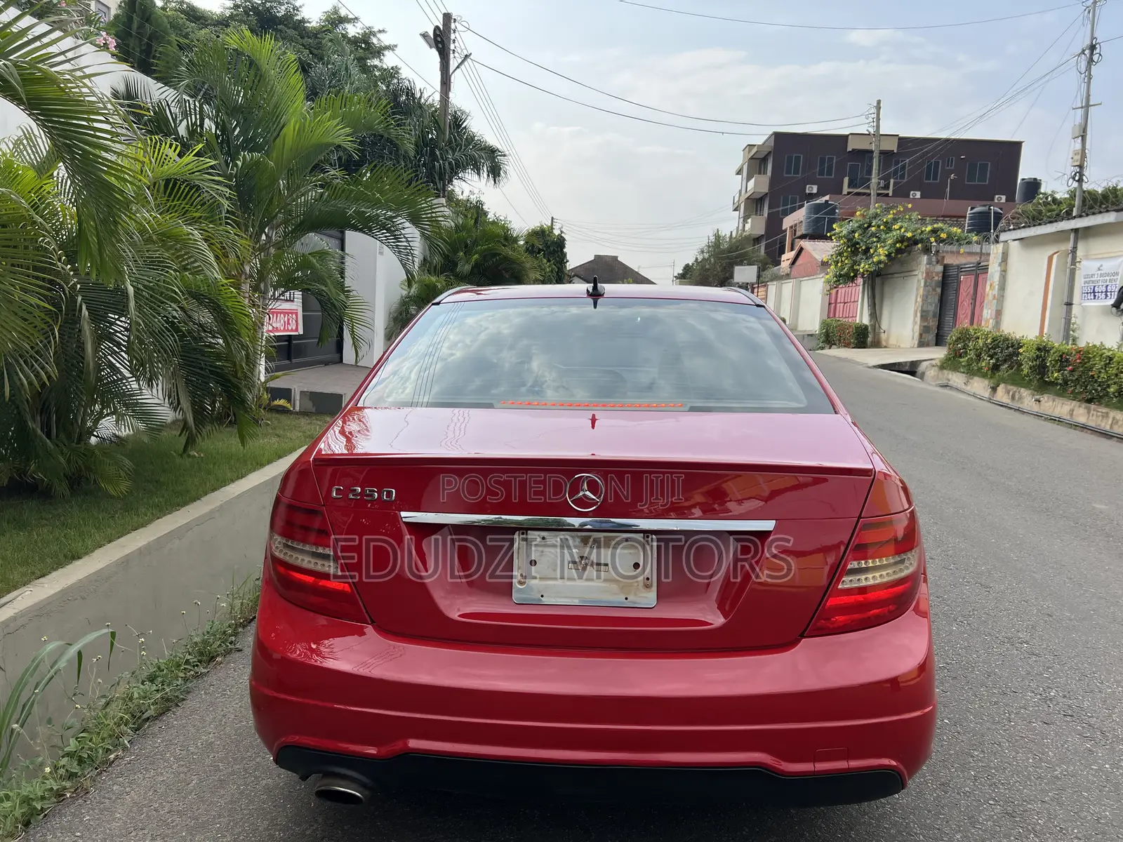 Mercedes-Benz C250 2012 Red