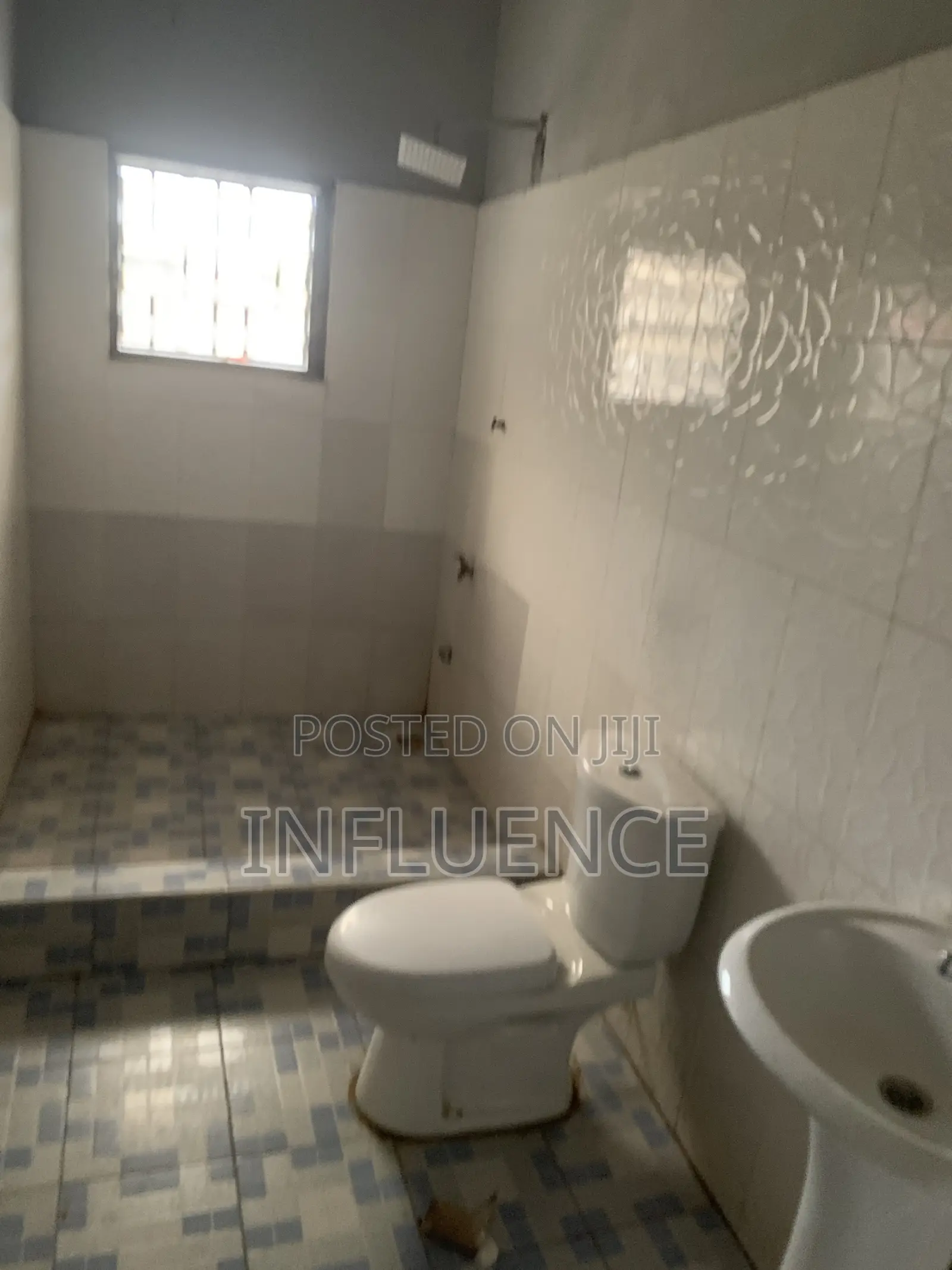 1bdrm Apartment in Lakeside, East Legon for rent
