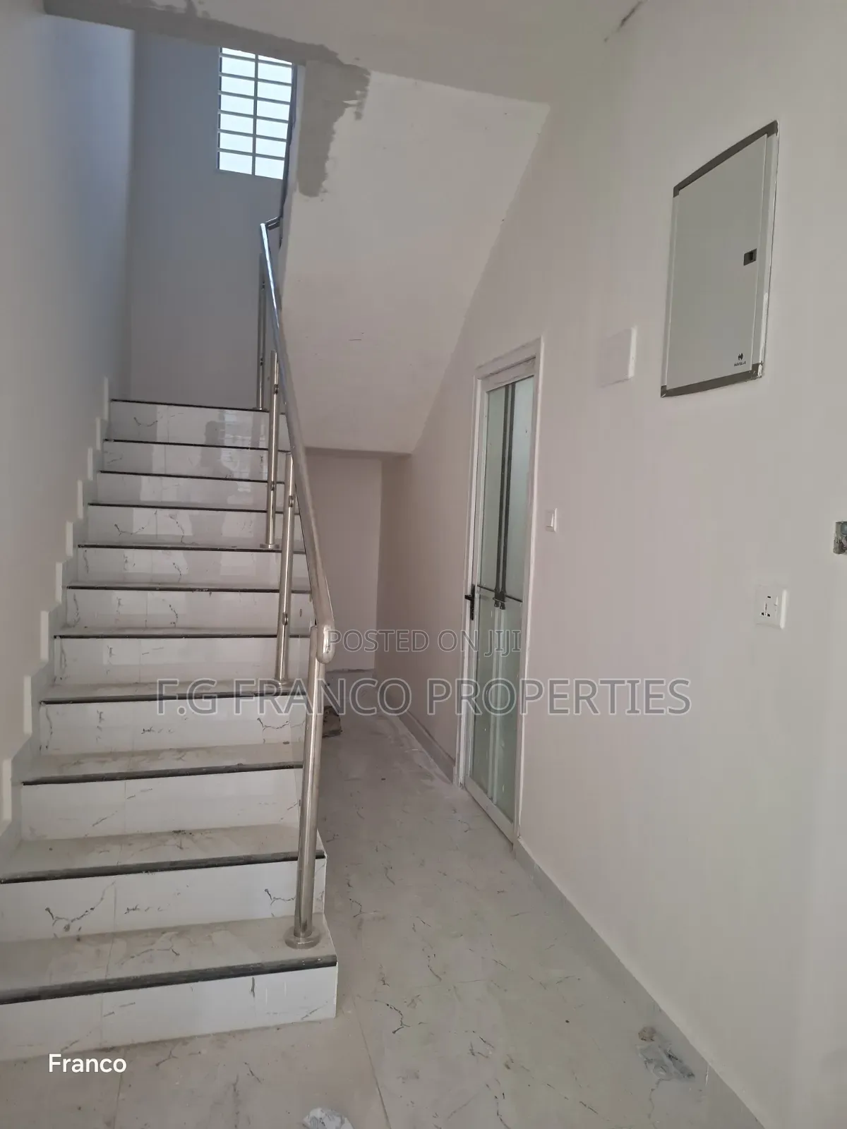 3bdrm House in Kg, Franco, Baatsona Total for sale