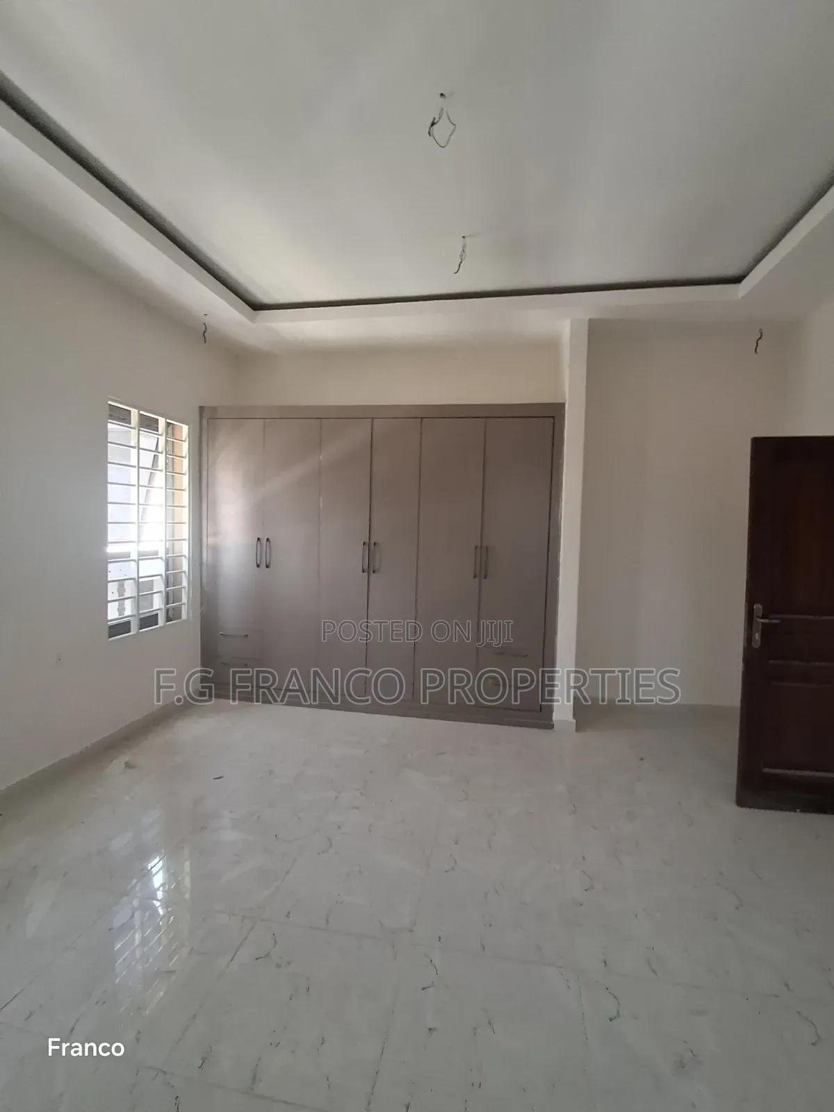 3bdrm House in Kg, Franco, Baatsona Total for sale