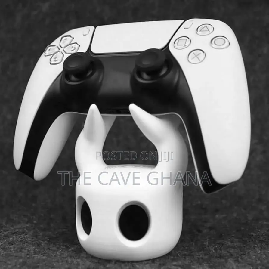 Hollow Anime Desktop Game PS5 Controller Stand Holder