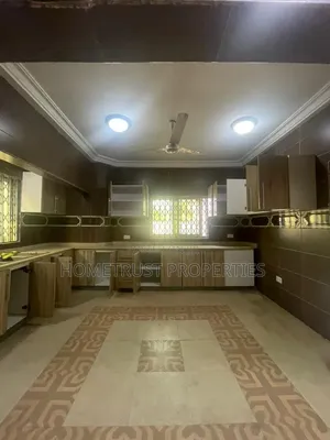 4bdrm Duplex in Tema Community 20, Sakumono for rent