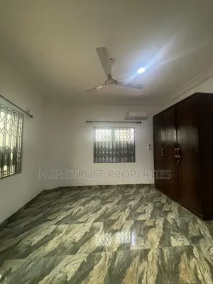 4bdrm Duplex in Tema Community 20, Sakumono for rent
