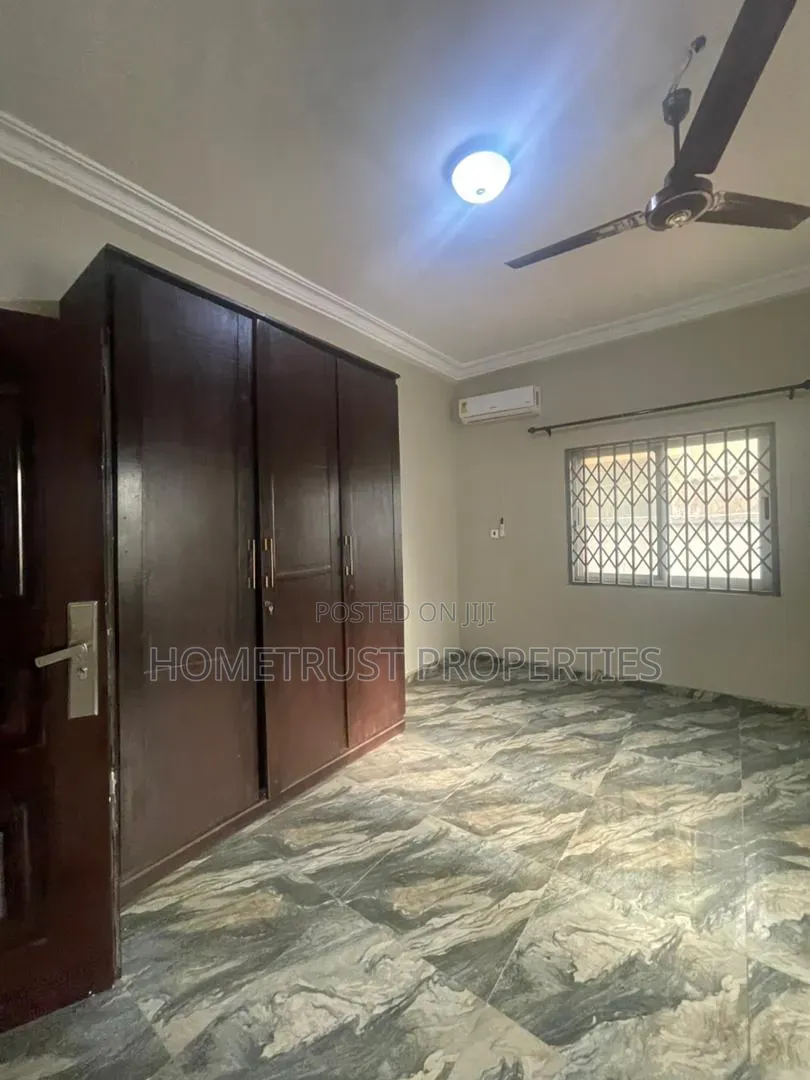 4bdrm Duplex in Tema Community 20, Sakumono for rent