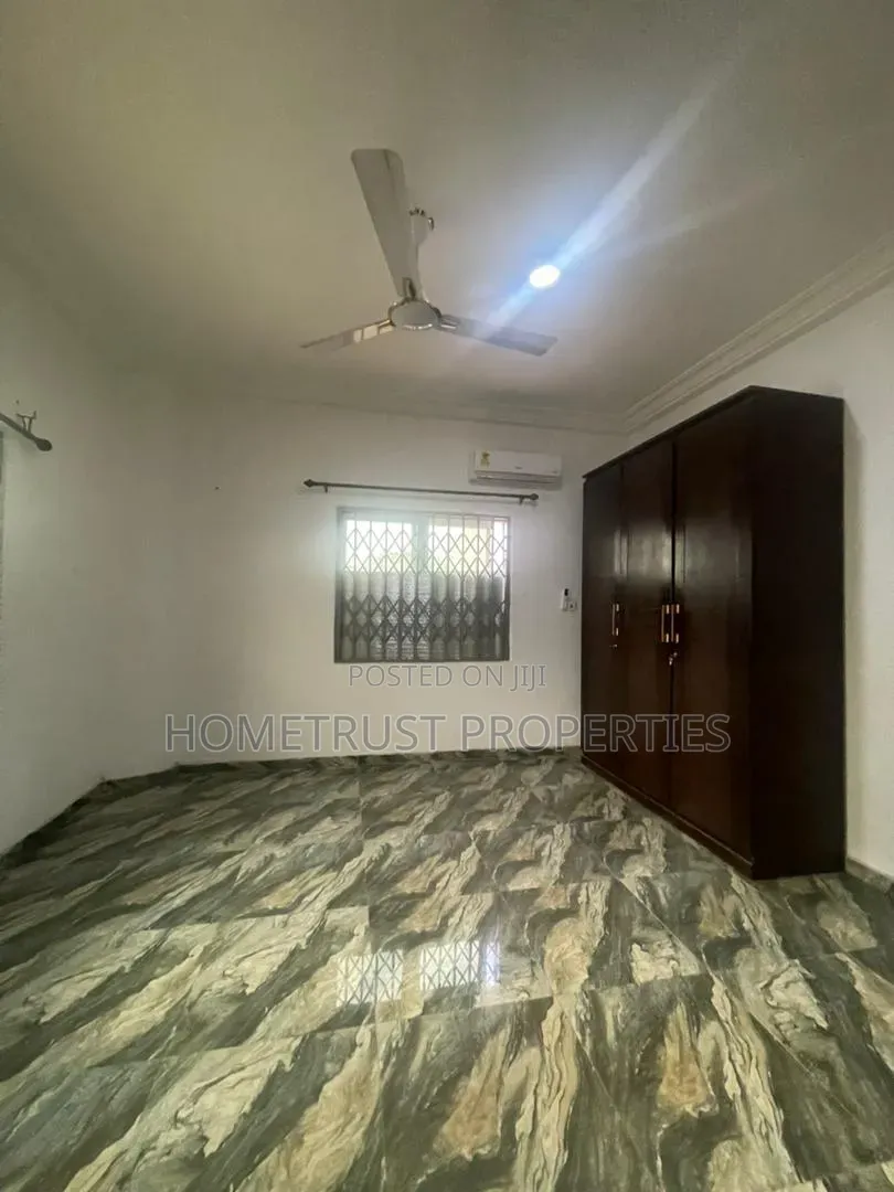 4bdrm Duplex in Tema Community 20, Sakumono for rent