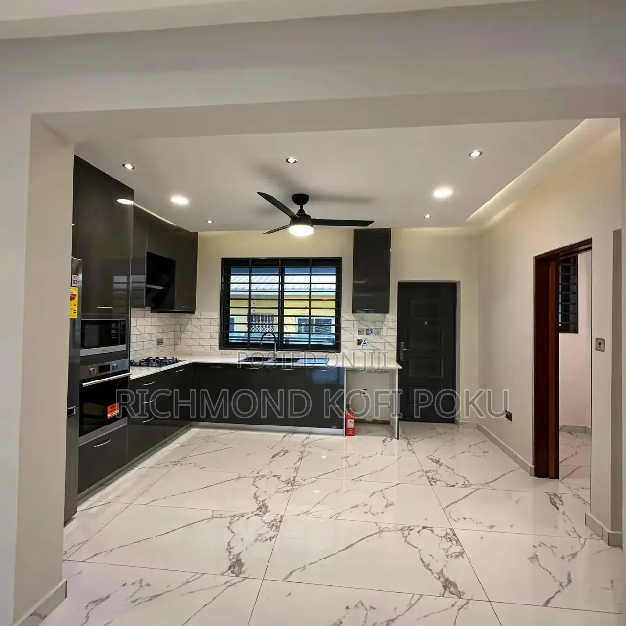 2bdrm Apartment in Kofis Realty, Baatsona Total for rent