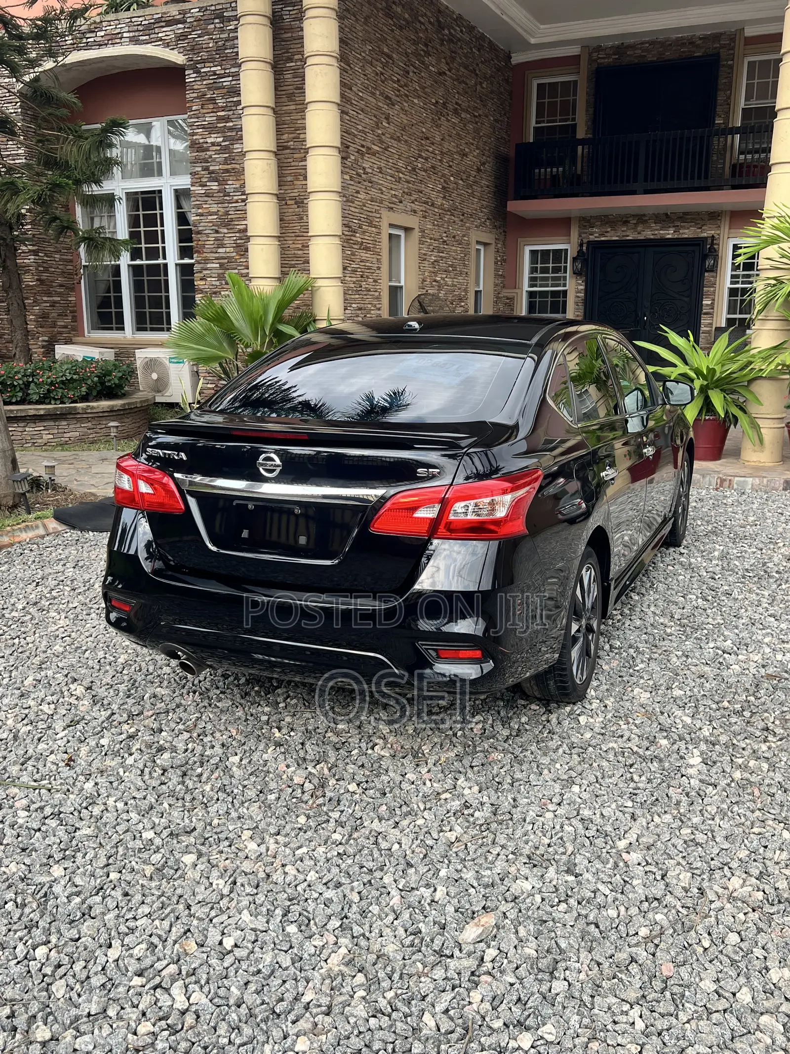 Nissan Sentra SR 2018 Black